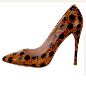 Miu-Miu snakeskin pumps size 39